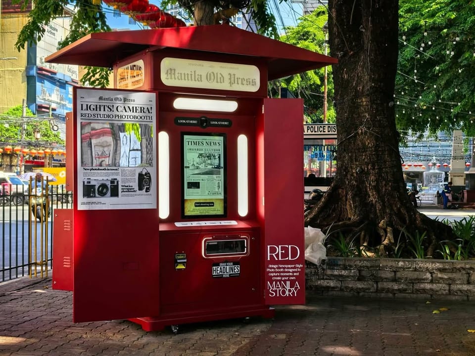 Red Studio Newspaper Photobooth